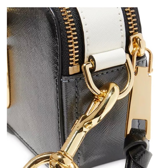 ✨SOLD OUT✨ MARC JACOBS
Snapshot Leather Crossbody - Picture 6 of 8